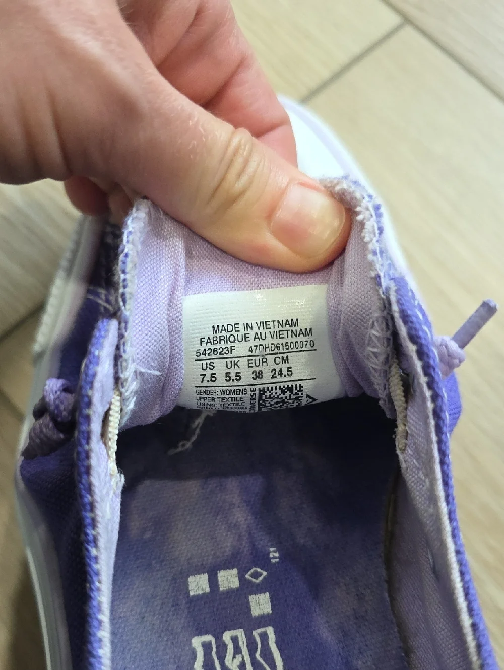 Converse Women's Purple Canvas Low-Top Sneakers - Picture 10 of 10